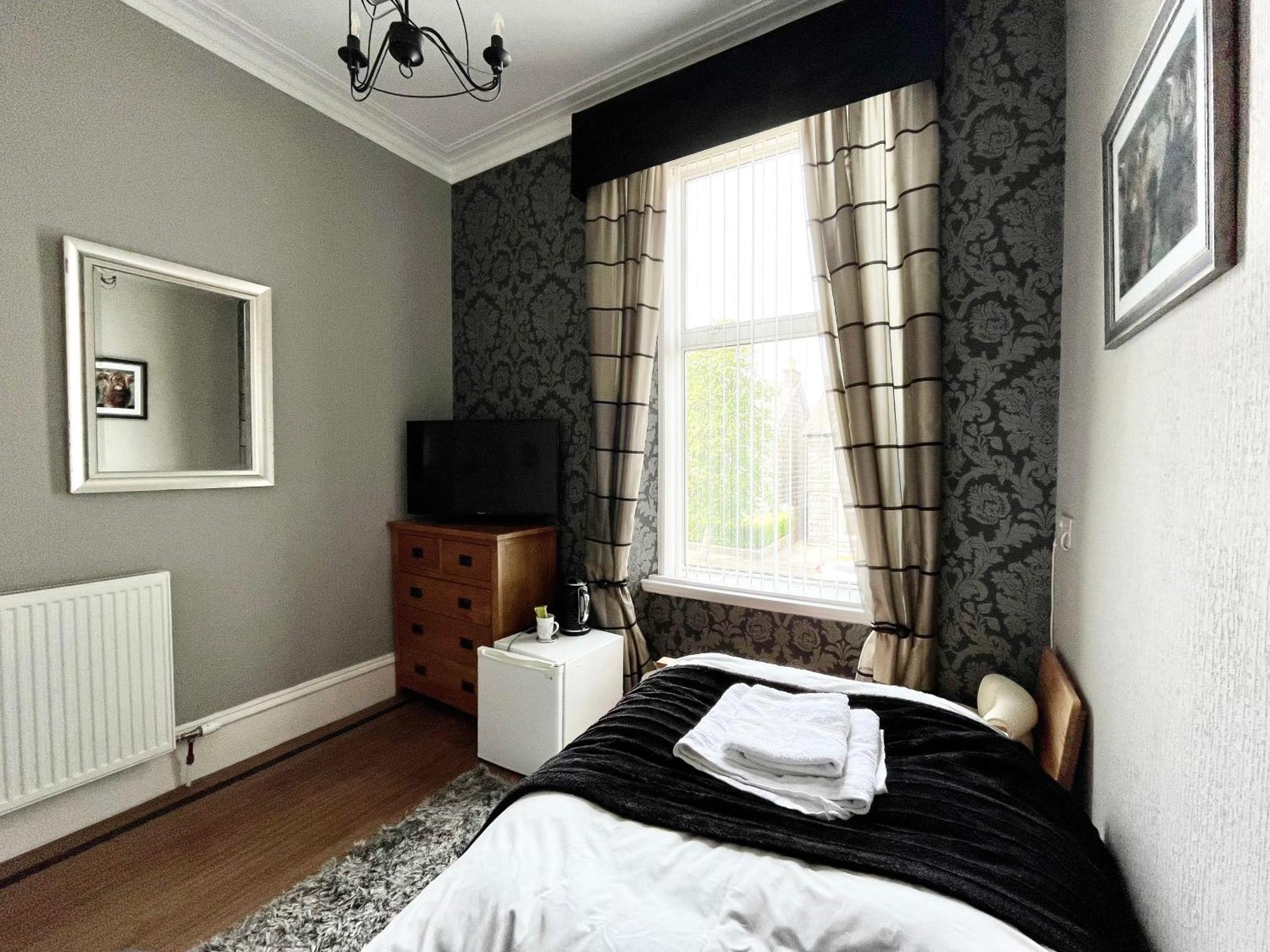 Hannahs Guesthouse Абърдийн Екстериор снимка