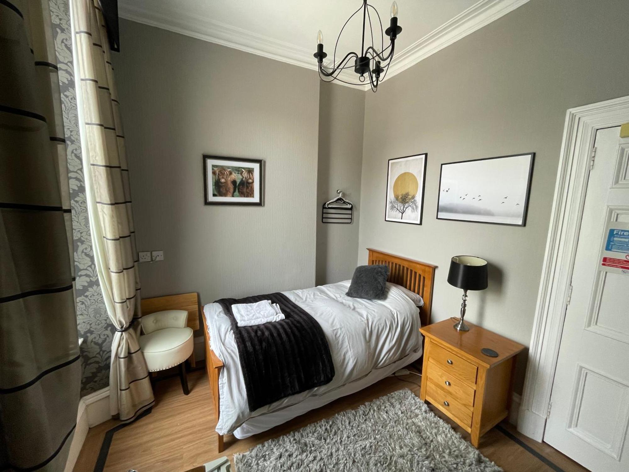 Hannahs Guesthouse Абърдийн Екстериор снимка