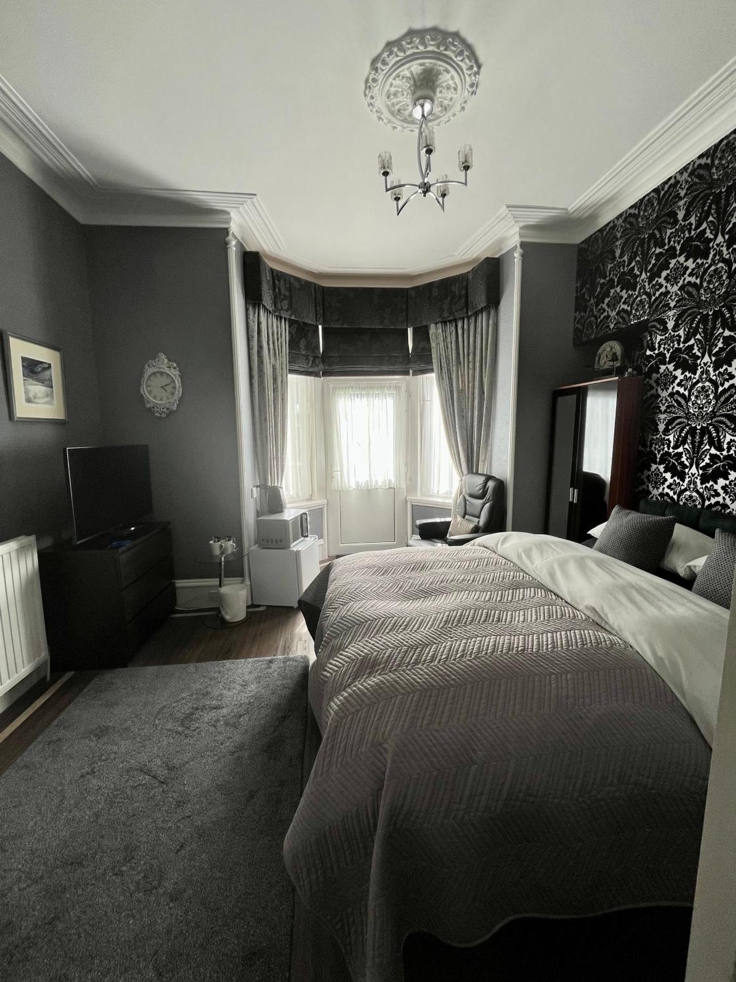 Hannahs Guesthouse Абърдийн Екстериор снимка
