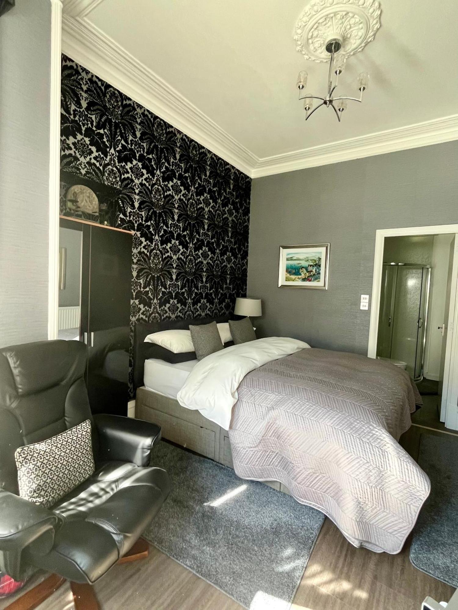Hannahs Guesthouse Абърдийн Екстериор снимка