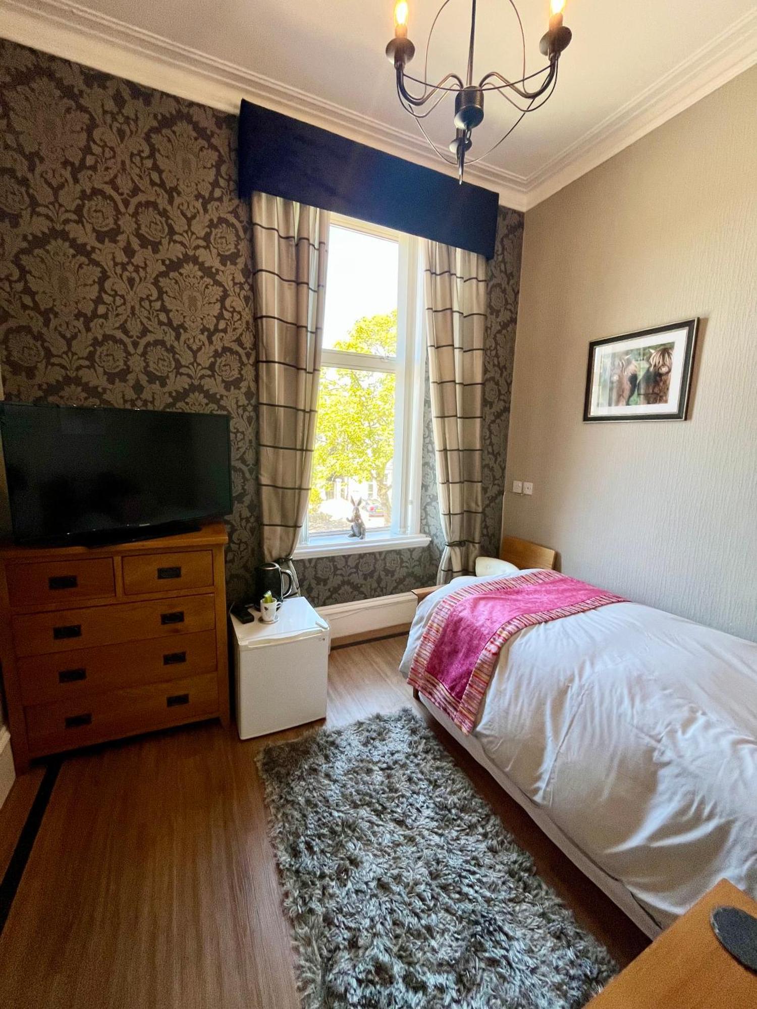 Hannahs Guesthouse Абърдийн Екстериор снимка