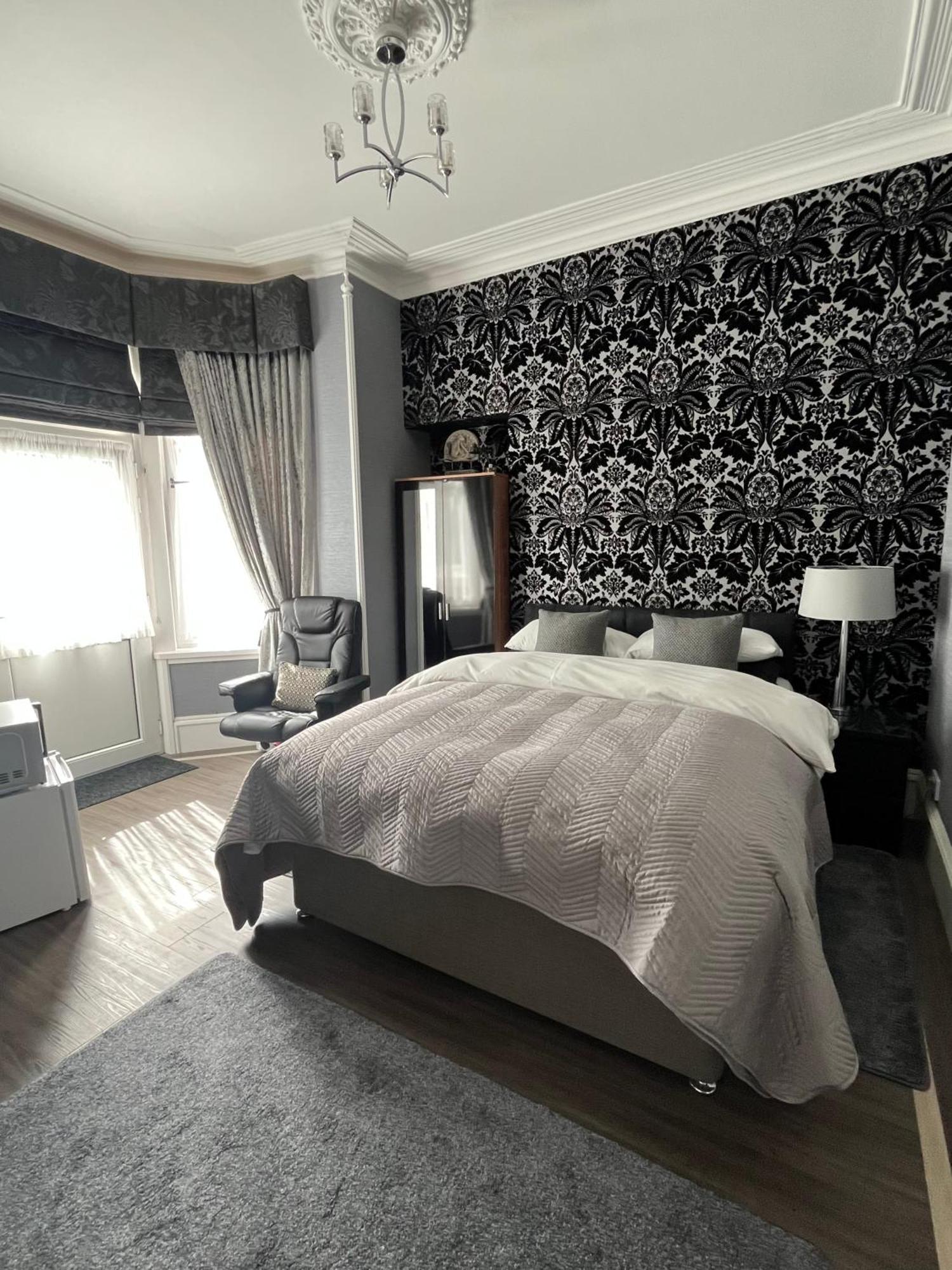 Hannahs Guesthouse Абърдийн Екстериор снимка